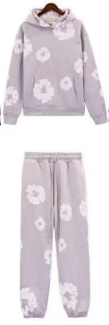 חליפת הפרחים שמשגעת את המדינה