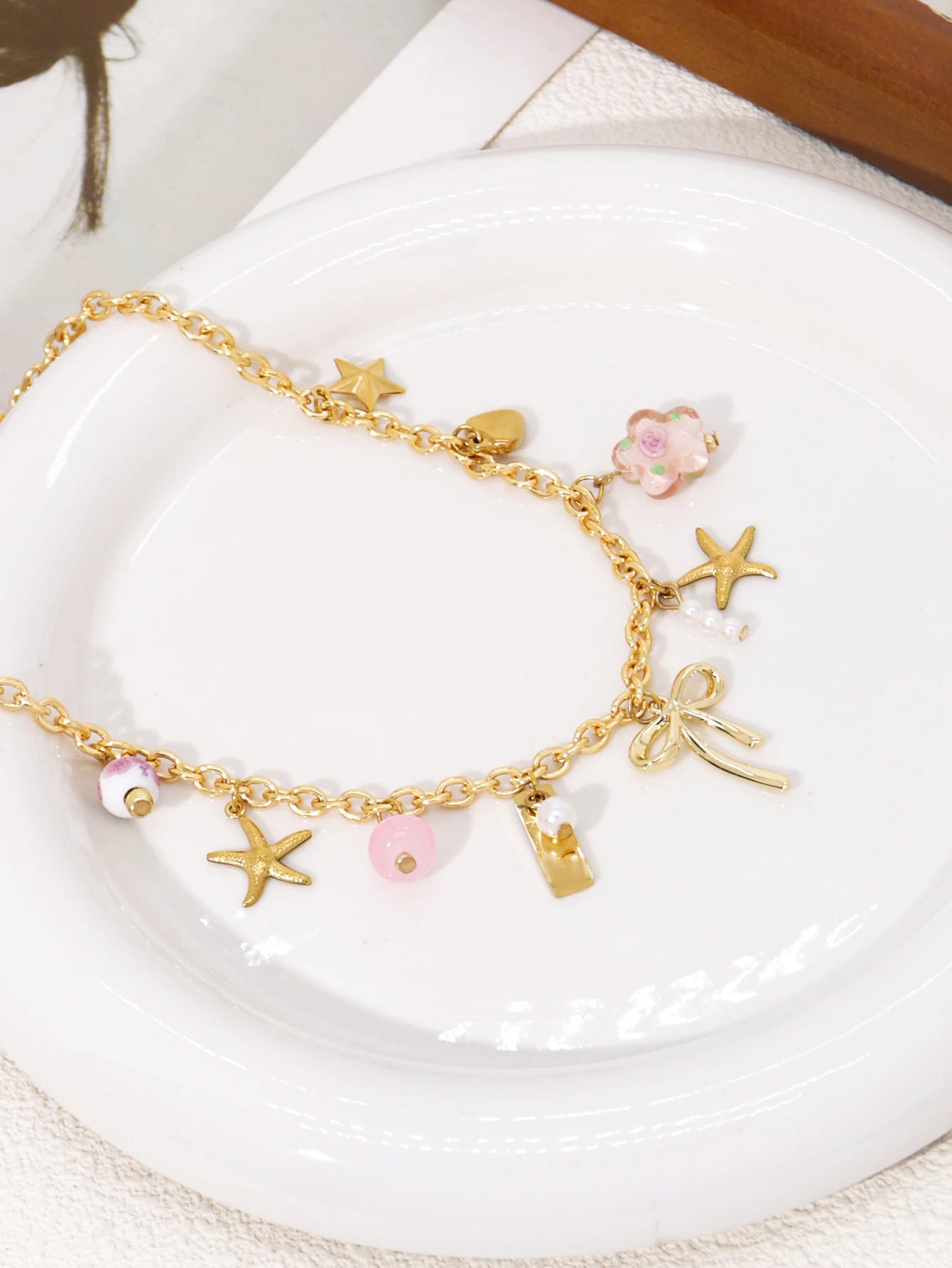 שרשראות - Charm & Cherish