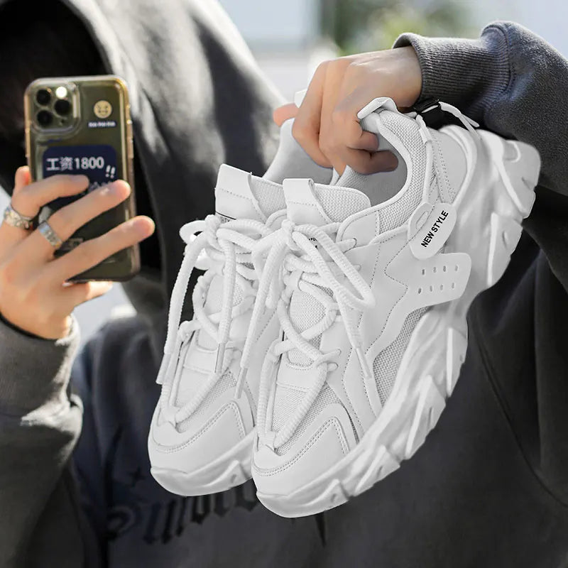 נעלי סניקרס לגברים - סטייל מטריף