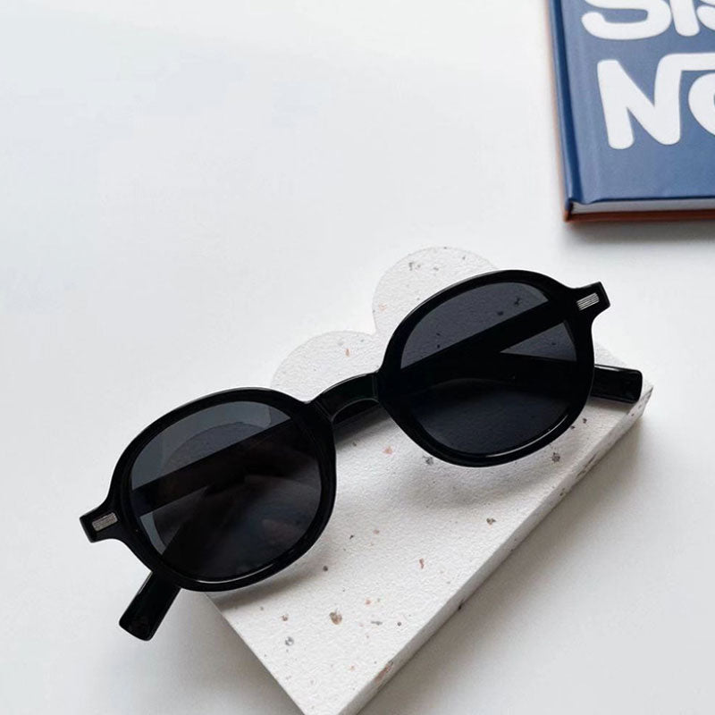 מקפי שמש - "אובל"