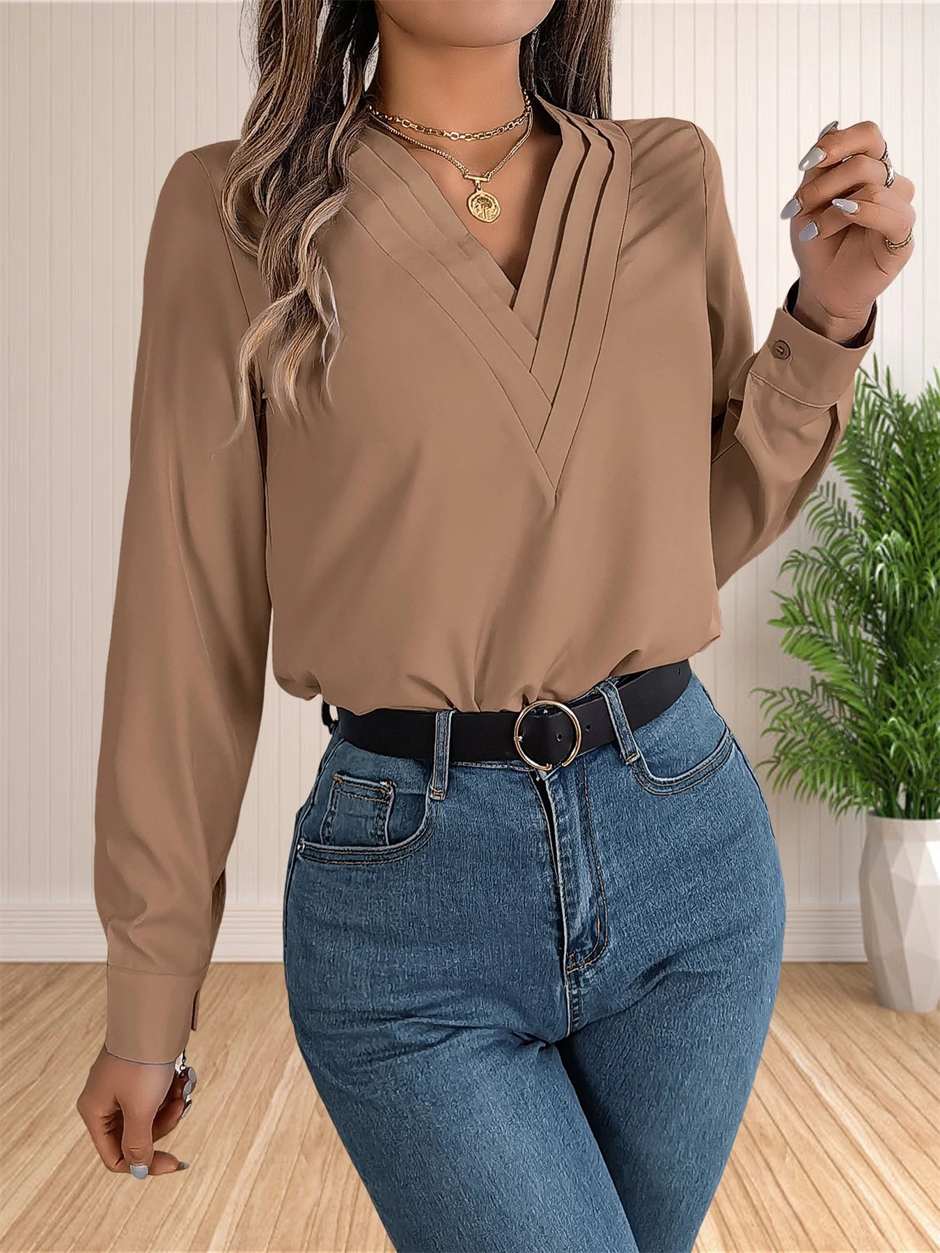 חולצה - Pleated V-Neck