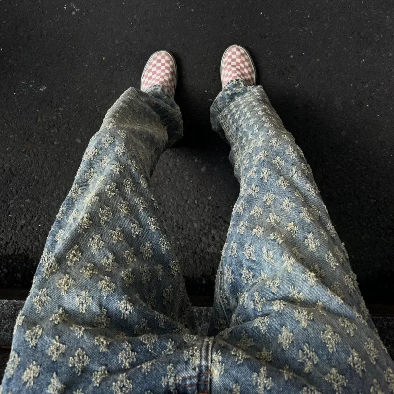 הג׳ינס שמקפיץ כל לוק - חובה בכל ארון בגדים