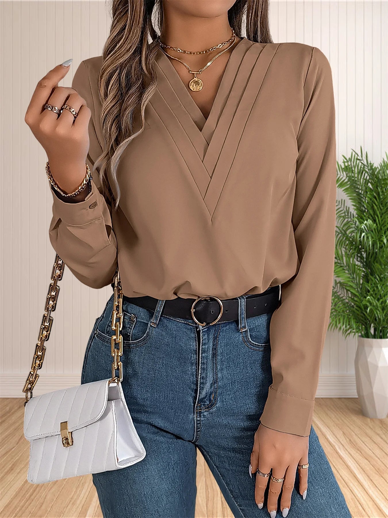 חולצה - Pleated V-Neck